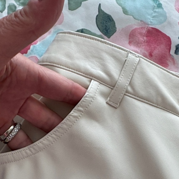 Madden NYC Vegan Leather Winter White Mini Skirt Size L - Picture 4 of 8